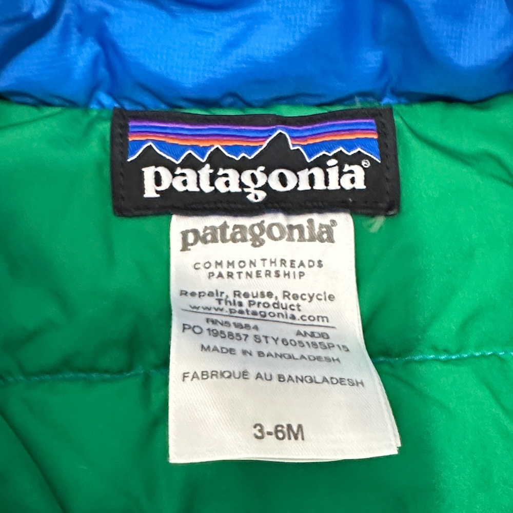 Patagonia Baby Down Sweater Blue Puffer Jacket with Green Zippers 3-6 Months - Picture 3 of 12